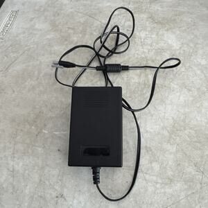 Delta Electronics AC Adapter ADP-18DW BA - Input 100-120V~0.5A 60Hz - Output 12V